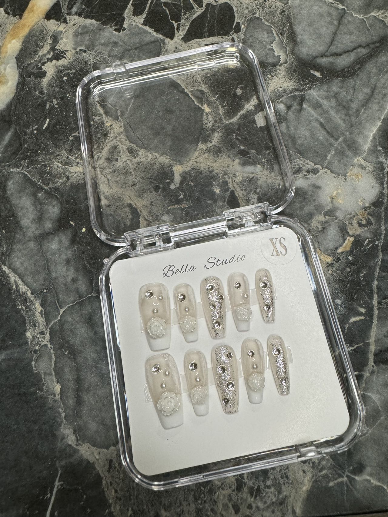 白色山茶花中T(154)