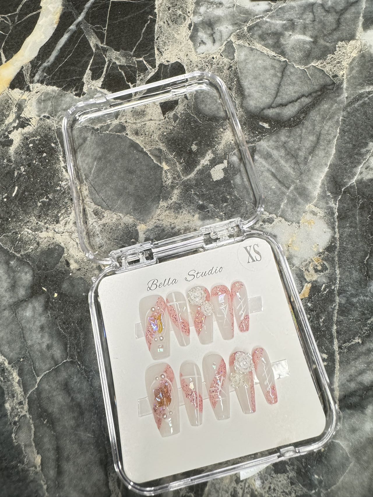 白色贝壳山茶花中T(160)